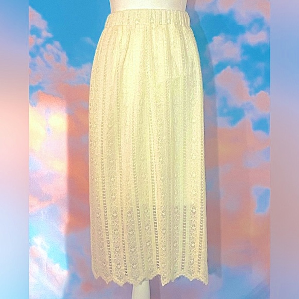 Romantic Women’s Cream Lace Midi Pencil Skirt (S/M)